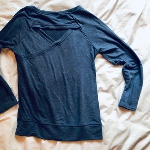 Casually sexy sweatshirt with keyhole back